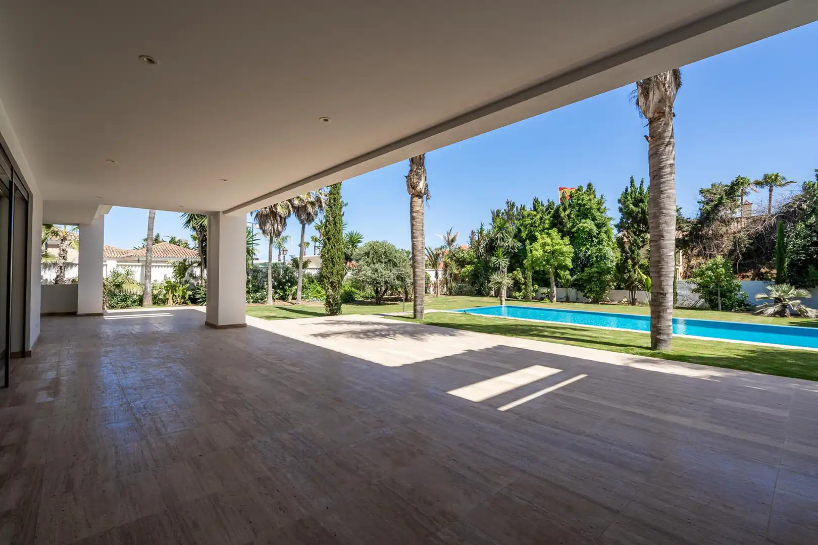 Terrassa de Casa o xalet en venda en Estepona amb Aire condicionat, Jardí privat i Terrassa