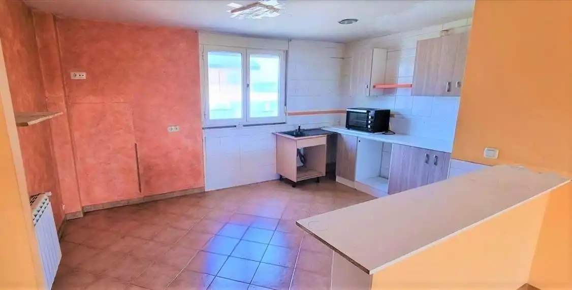 Cocina de Casa adosada en venta en Sariegos con Jardín privado