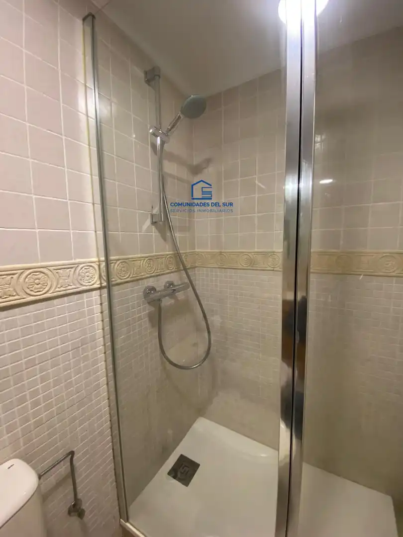 Bathroom of Flat for rent in Cádiz  with Furnished