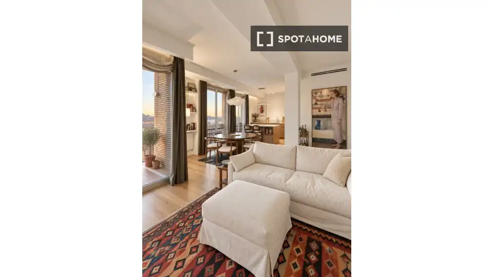 Appartamento con terrazza in affitto a Chamberí, imagen 3