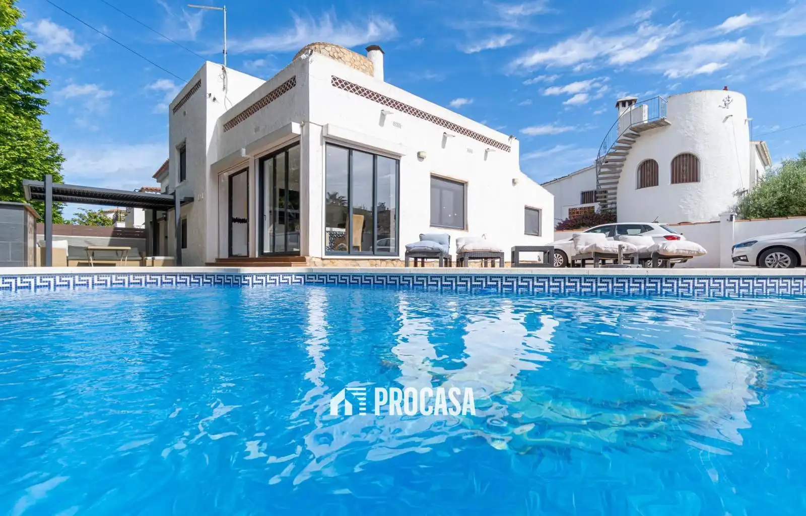 Detached house with pool for sale in MONTGRÍ