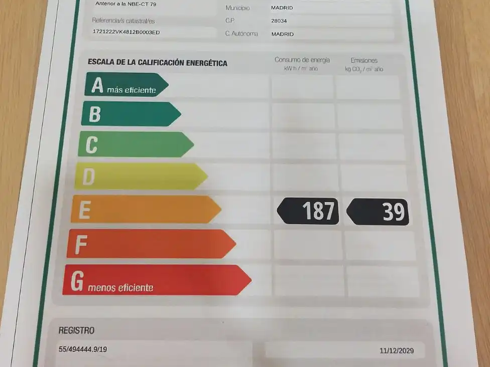 Vista exterior de Pis en venda en  Madrid Capital amb Balcó