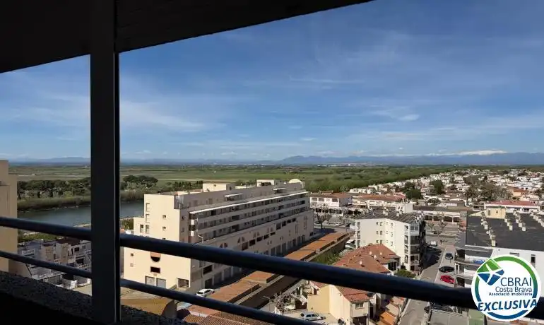 Estudi en venda en Empuriabrava amb Moblat