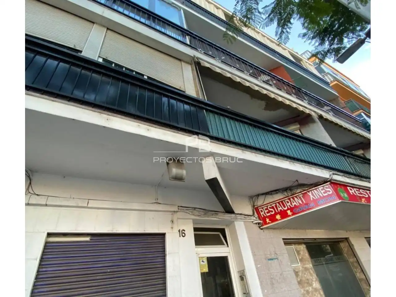 Vista exterior de Pis en venda en Sant Andreu de la Barca