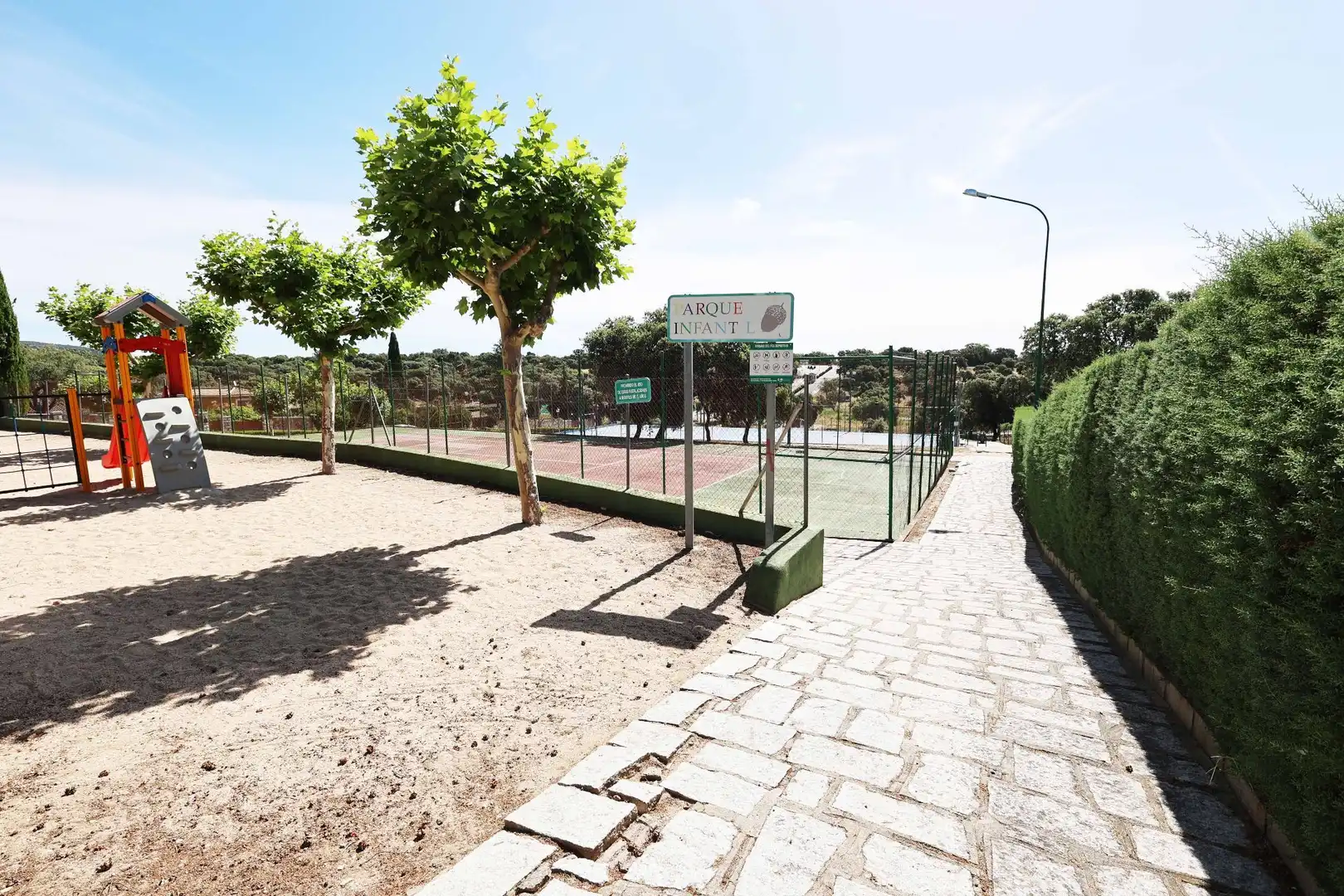 Garden of Houses for sale in Villa del Prado  with Heating, Private garden and Storage room