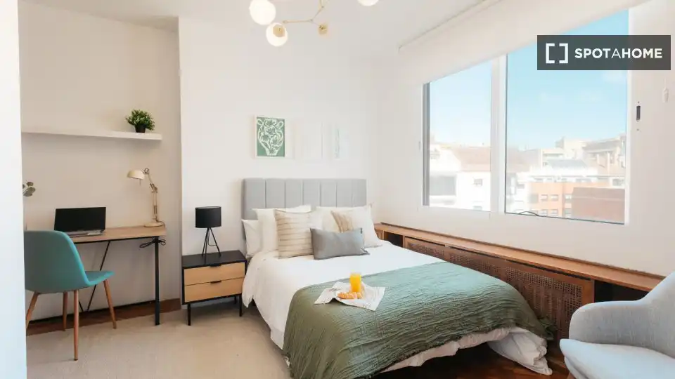 Bedroom of Flat for rent in Valencia  with Air Conditioner, Heating and Furnished
