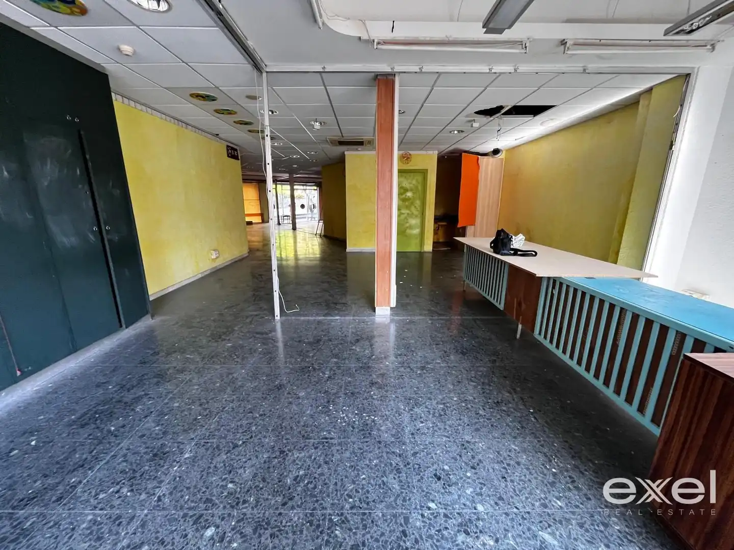 Local en venta en Cornellà de Llobregat