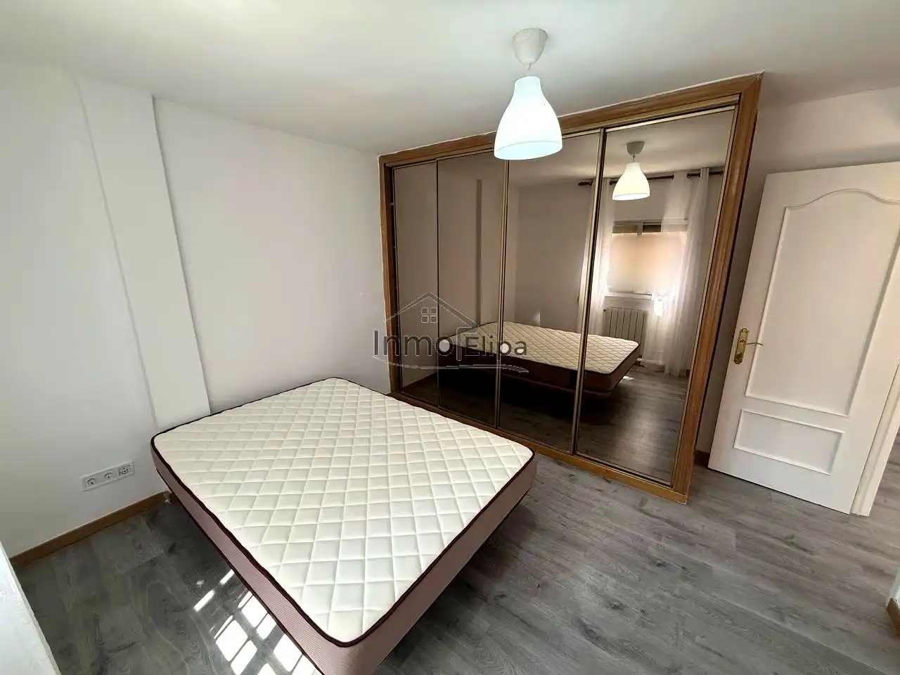 Habitación de Piso en venta en Madrid con Calefacción y Terraza