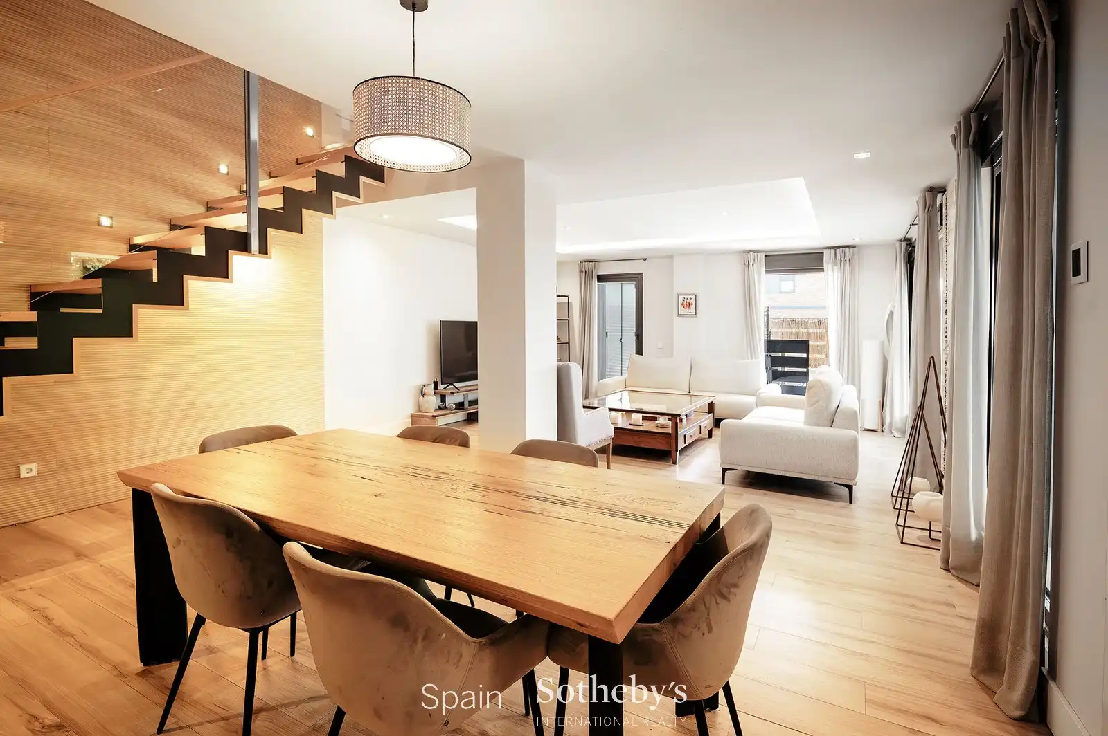 Comedor de Apartamento en venta en Las Rozas de Madrid con Aire acondicionado, Calefacción y Jardín privado