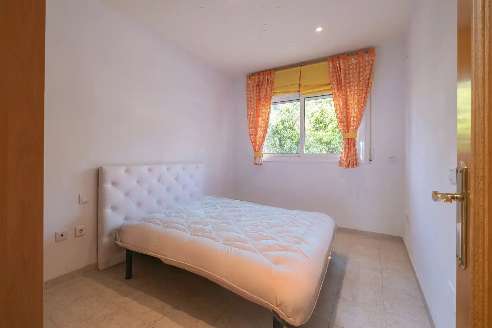Dormitori de Casa o xalet en venda en Salou amb Aire condicionat, Calefacció i Jardí privat