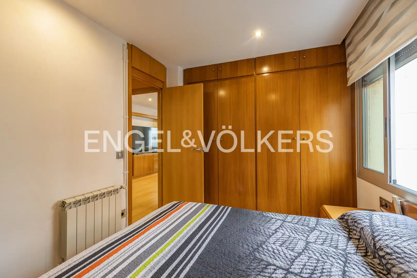 Schlafzimmer von Wohnung zum Verkauf in Barcelona mit Klimaanlage, Heizung und Abstellraum