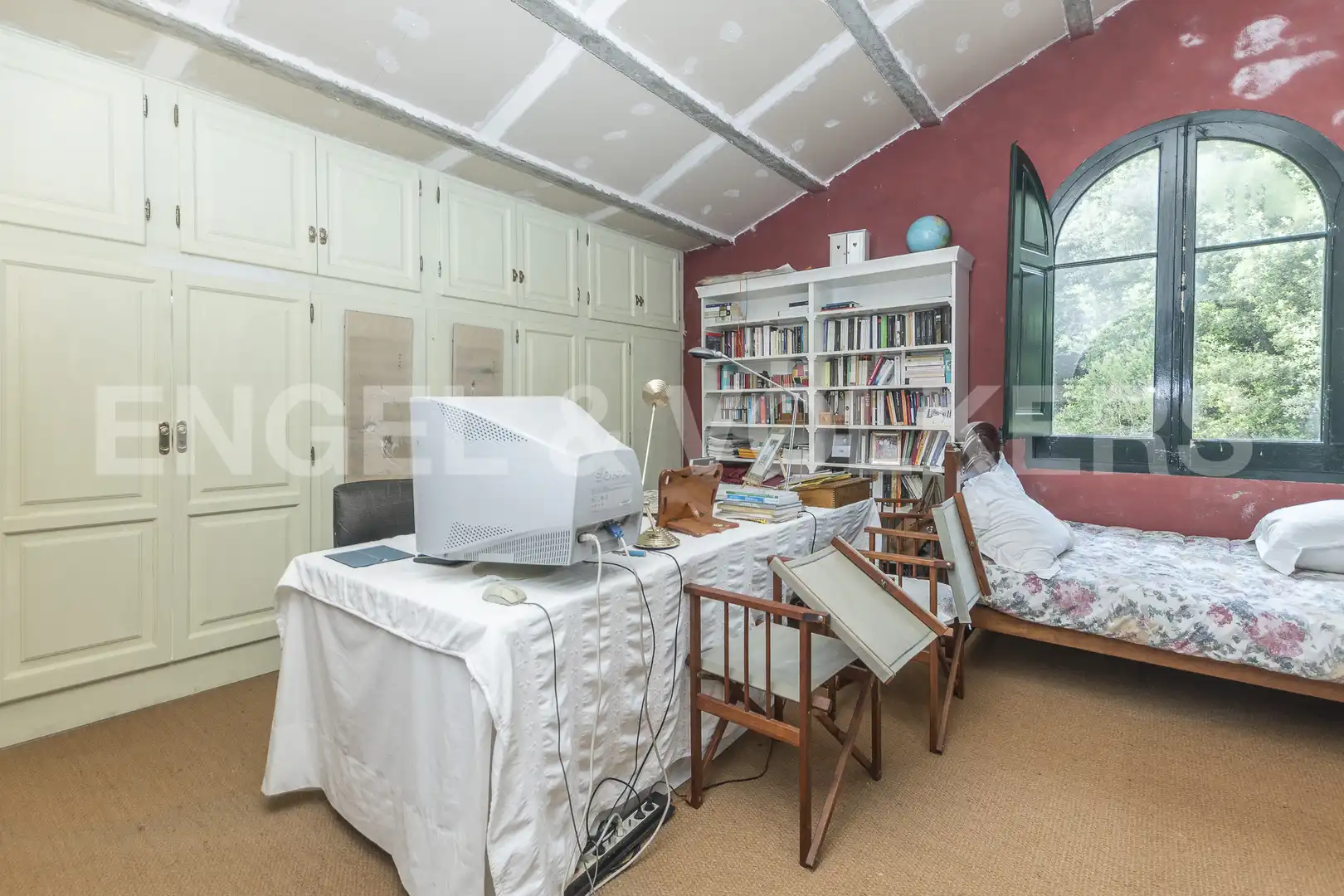 Habitación de Finca rústica en venta en Sant Cebrià de Vallalta con Calefacción, Jardín privado y Terraza