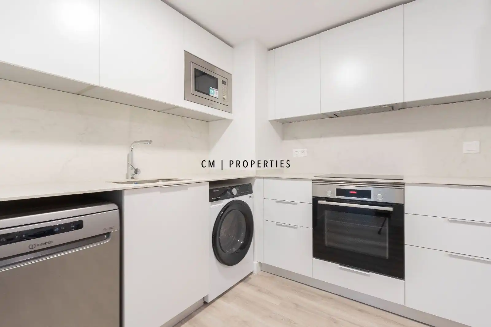 Kitchen of Flat for rent in Valencia  with Air Conditioner, Heating and Furnished