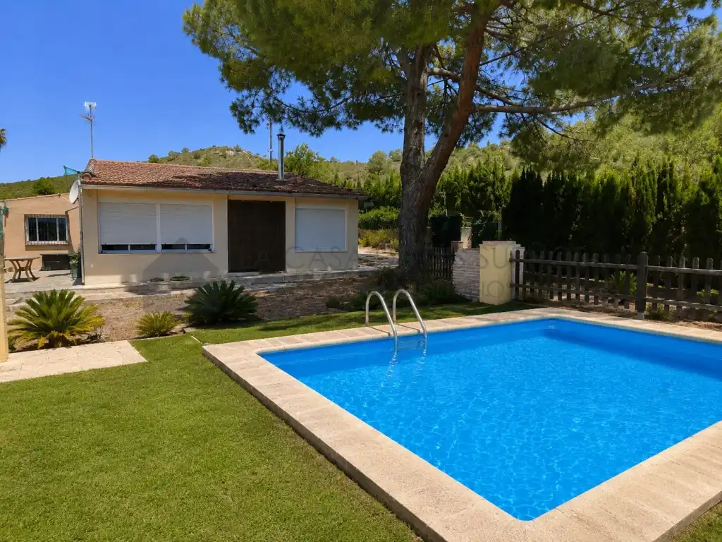 Schwimmbecken von Country house zum Verkauf in Petrer