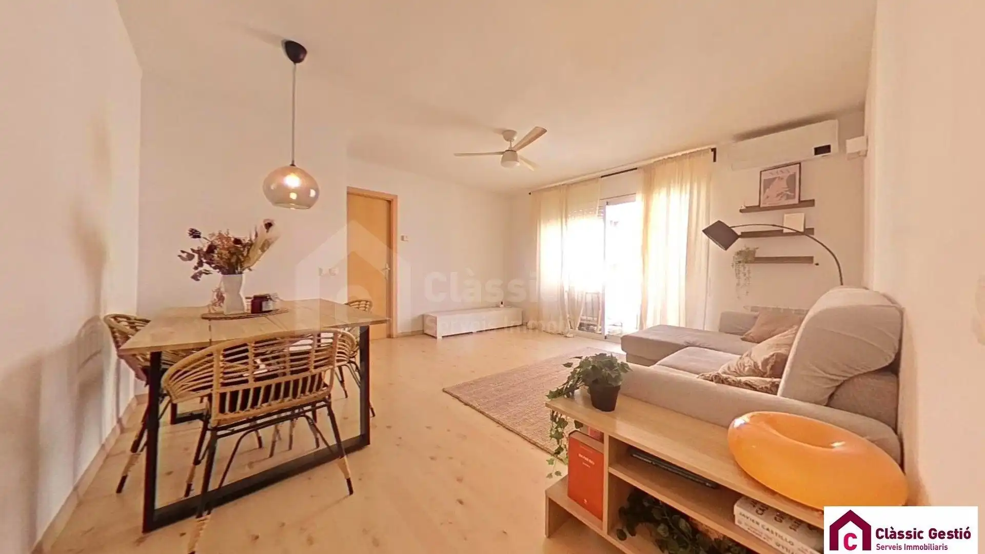 Living room of Flat for sale in Sabadell  with Heating and Terrace