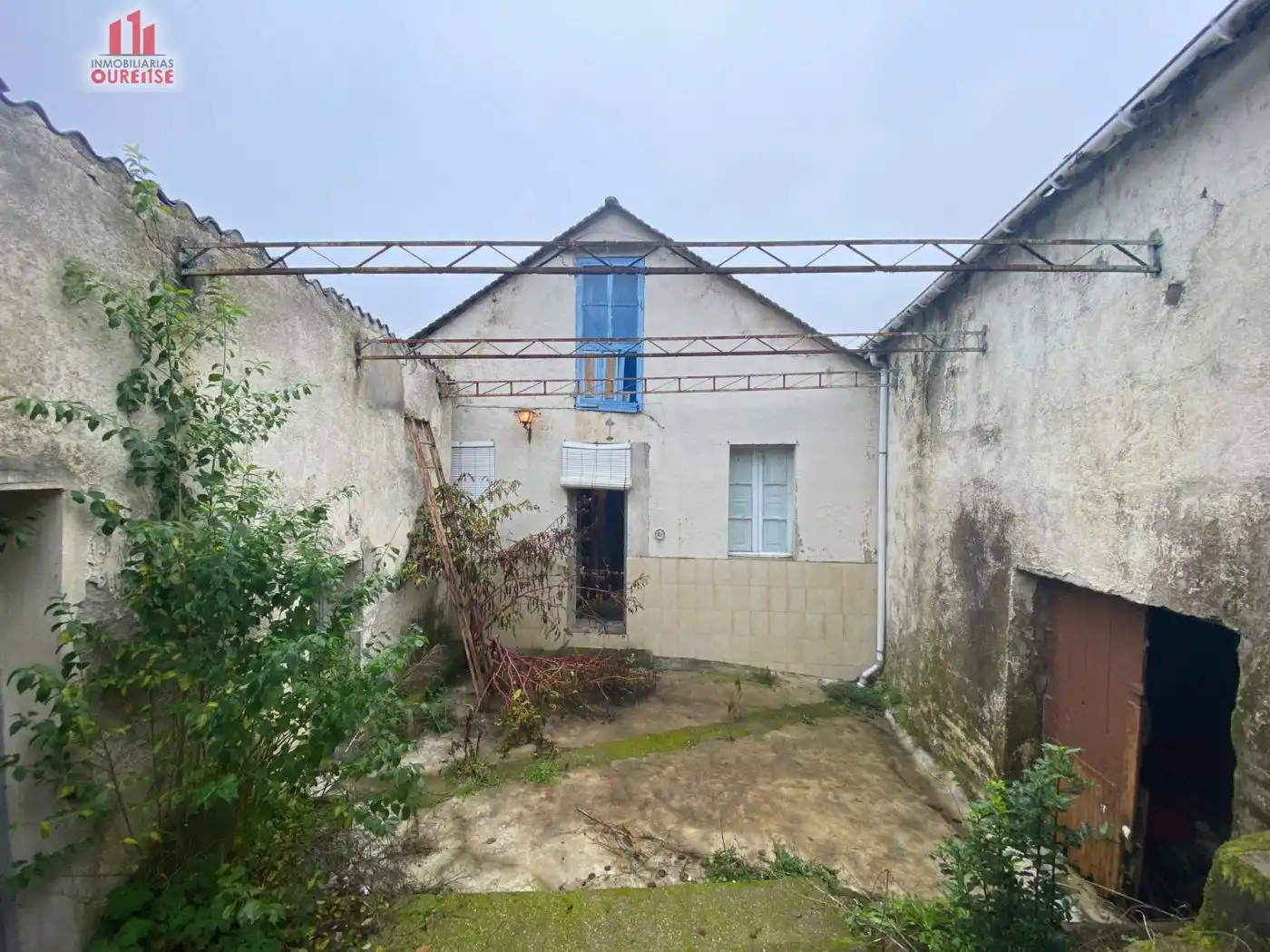 Vista exterior de Casa o xalet en venda en Cenlle amb Jardí privat, Terrassa i Balcó