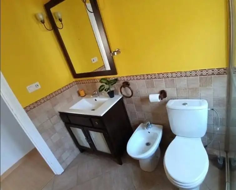 Baño de Piso en venta en Huelva con Aire acondicionado y Terraza