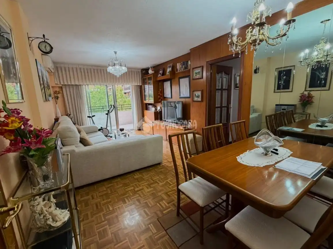 Sala d'estar de Pis en venda en Fuencarral - El Pardo