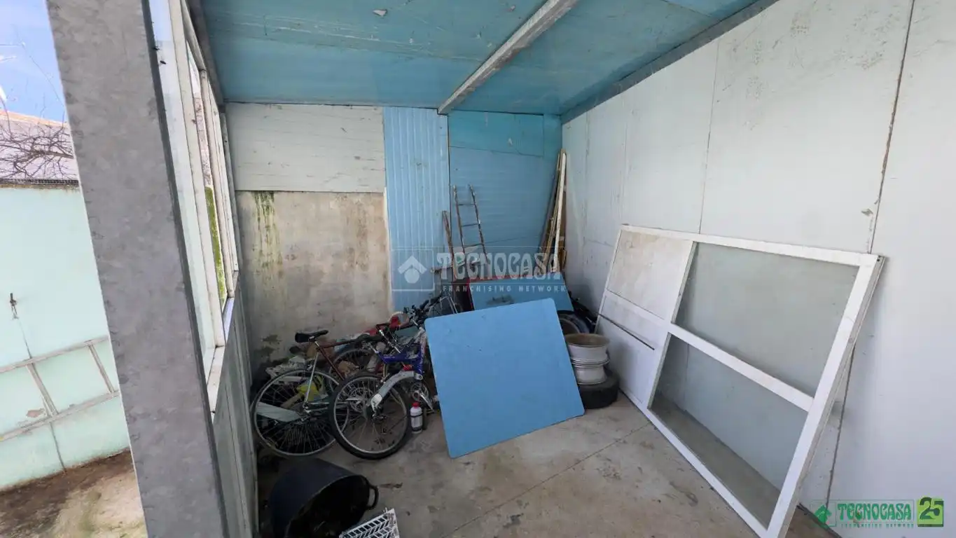 Casa adosada en venta en Puebla de Almenara con Calefacción y Amueblado