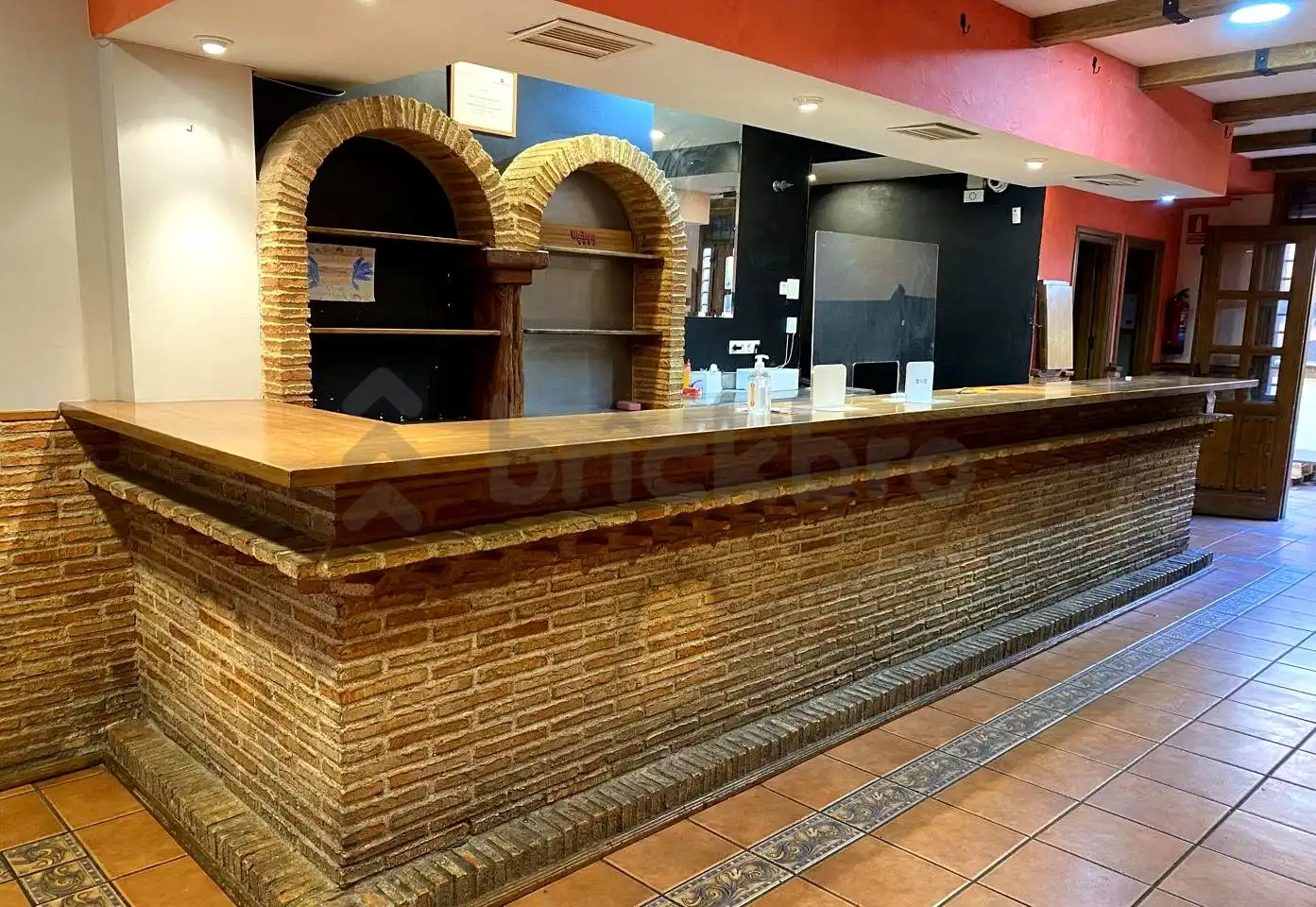 Local comercial de lloguer a Calle de Santa Ana, imagen 3
