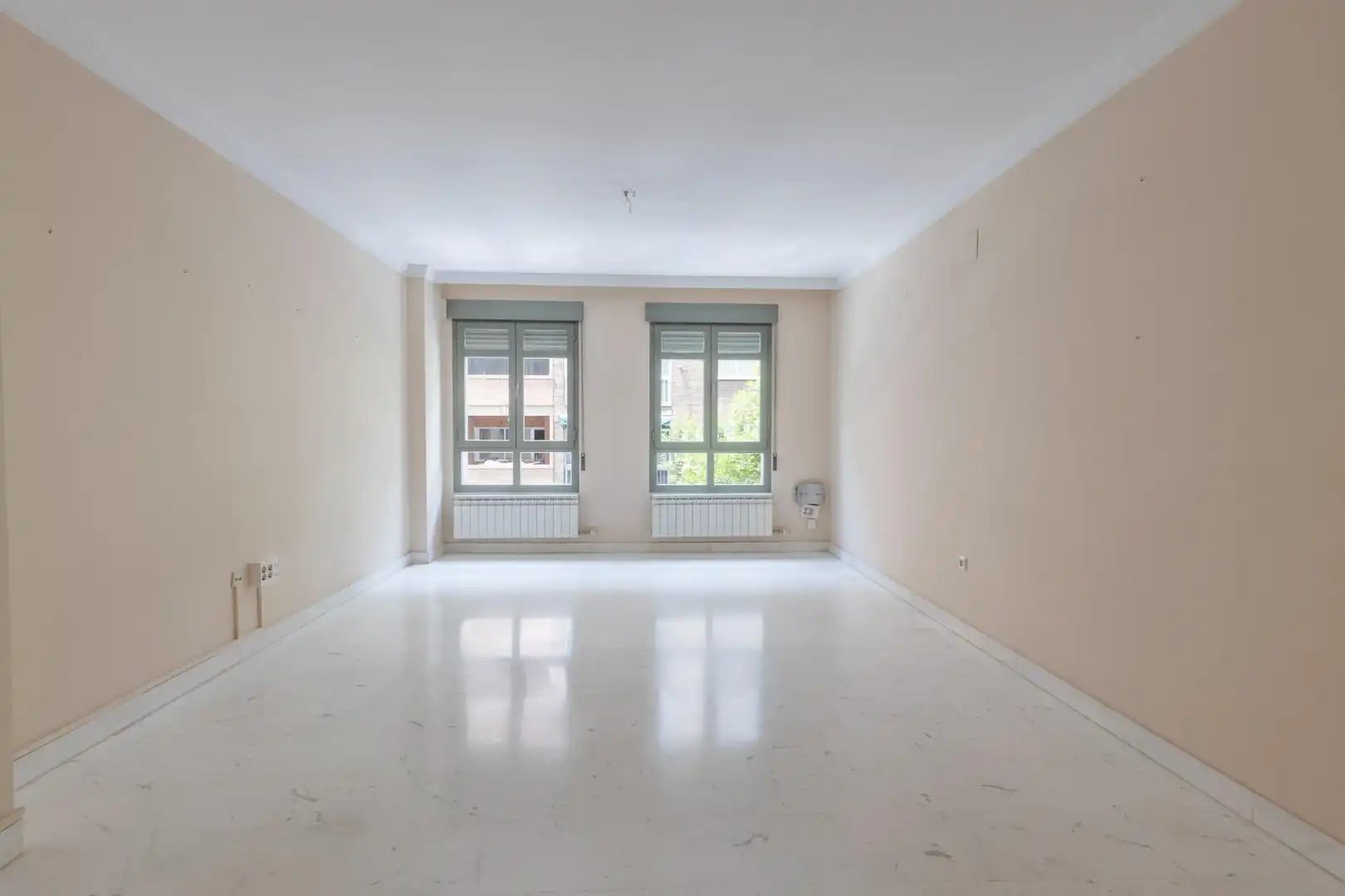 Living room of Flat for sale in Granada  with Air Conditioner and Heating