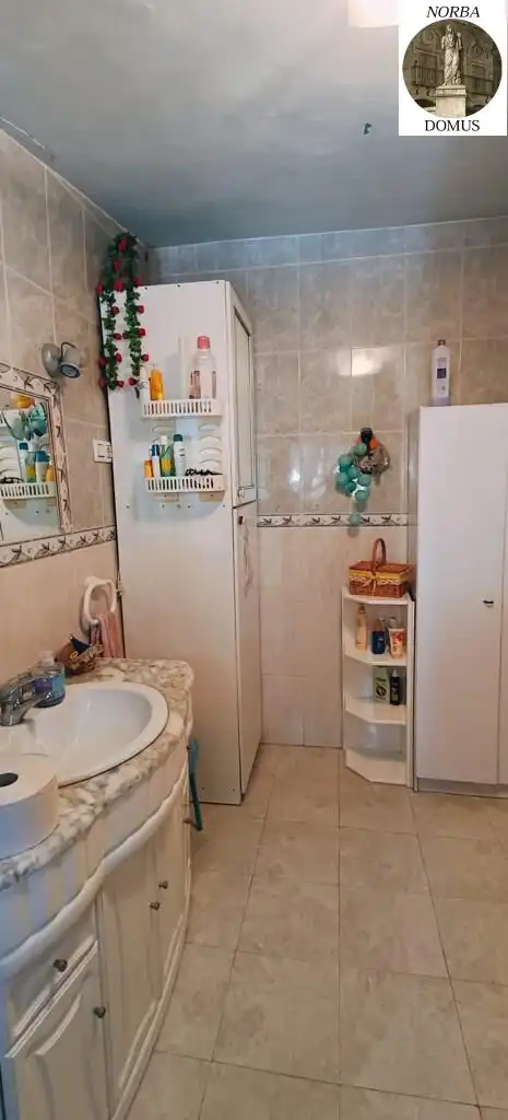 Bany de Casa o xalet en venda en Cáceres amb Jardí privat, Terrassa i Traster