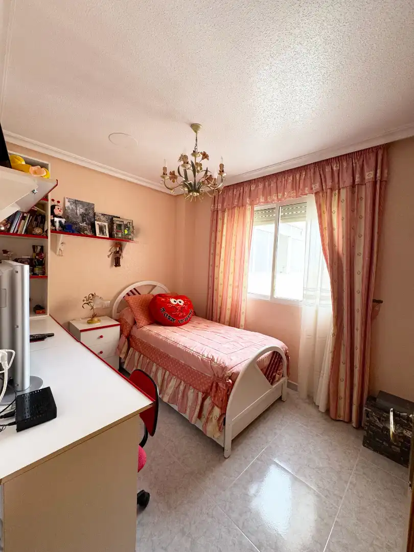 Dormitori de Àtic en venda en Pilar de la Horadada amb Aire condicionat, Parquet i Terrassa