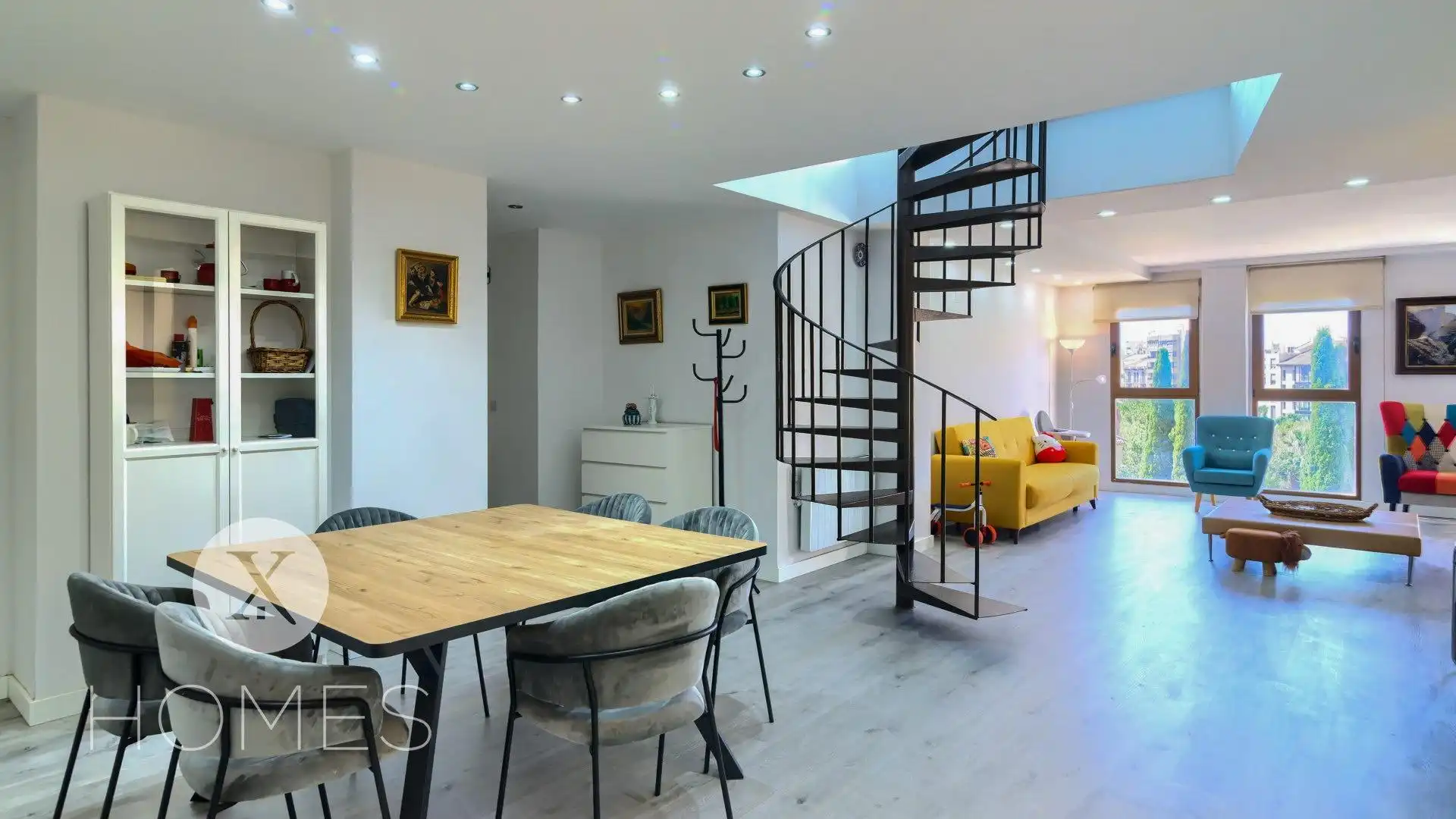 Maisonette zur Miete in Valencia mit Klimaanlage, Heizung und Möbliert