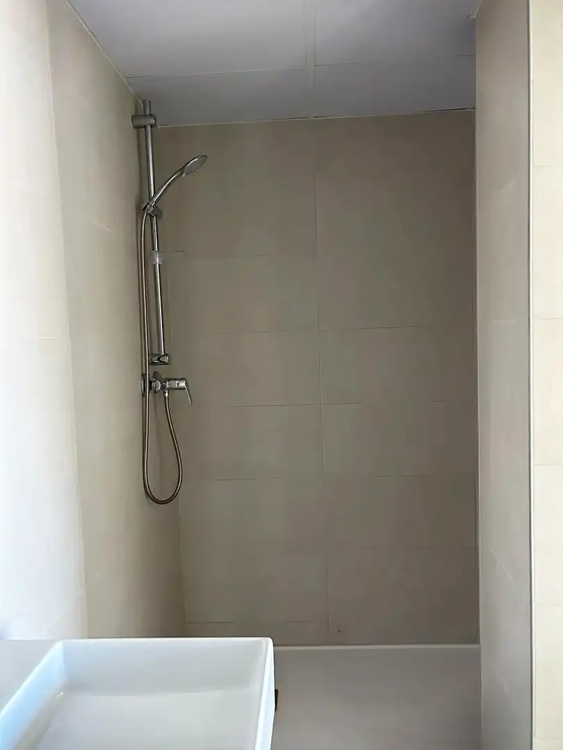 Baño de Apartamento de alquiler en Dénia con Aire acondicionado, Jardín privado y Terraza