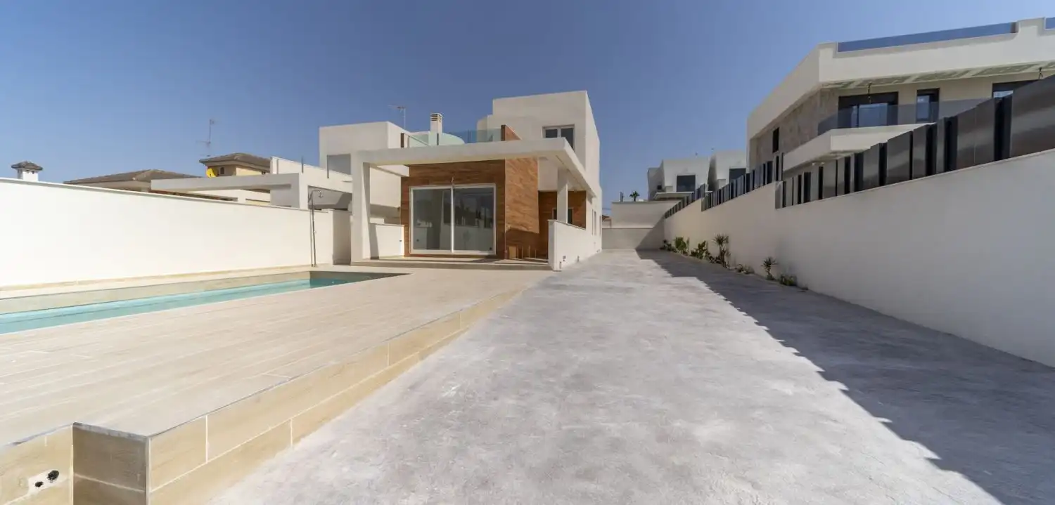Detached house with terrace for sale in Nueva Torrevieja - Aguas Nuevas, imagen 2