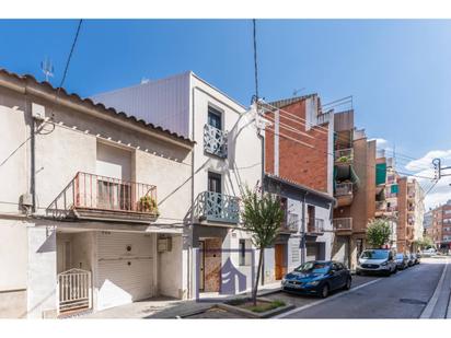 Vista exterior de Casa o xalet en venda en La Llagosta amb Aire condicionat i Terrassa