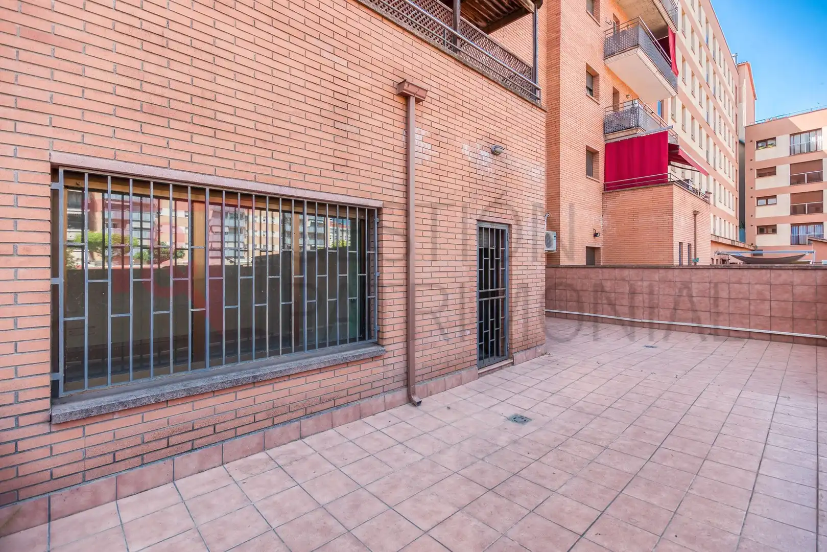 Geschaftsraum zum Verkauf in Carrer Navarra, 11, Parc Central