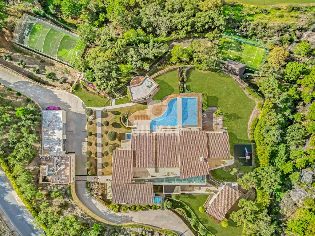 Jardí de Casa o xalet en venda en Benahavís amb Calefacció, Jardí privat i Piscina