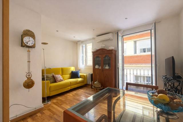Piso en Venta en Carrer d'Igualada en Vila de Gràcia