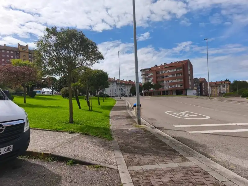 Business premises for sale in Alisal - San Román, imagen 32