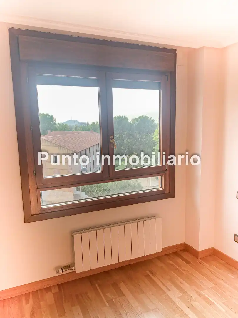 Wohnung zur Miete in Calle Santa Ana, La Flecha - Monasterio del Prado