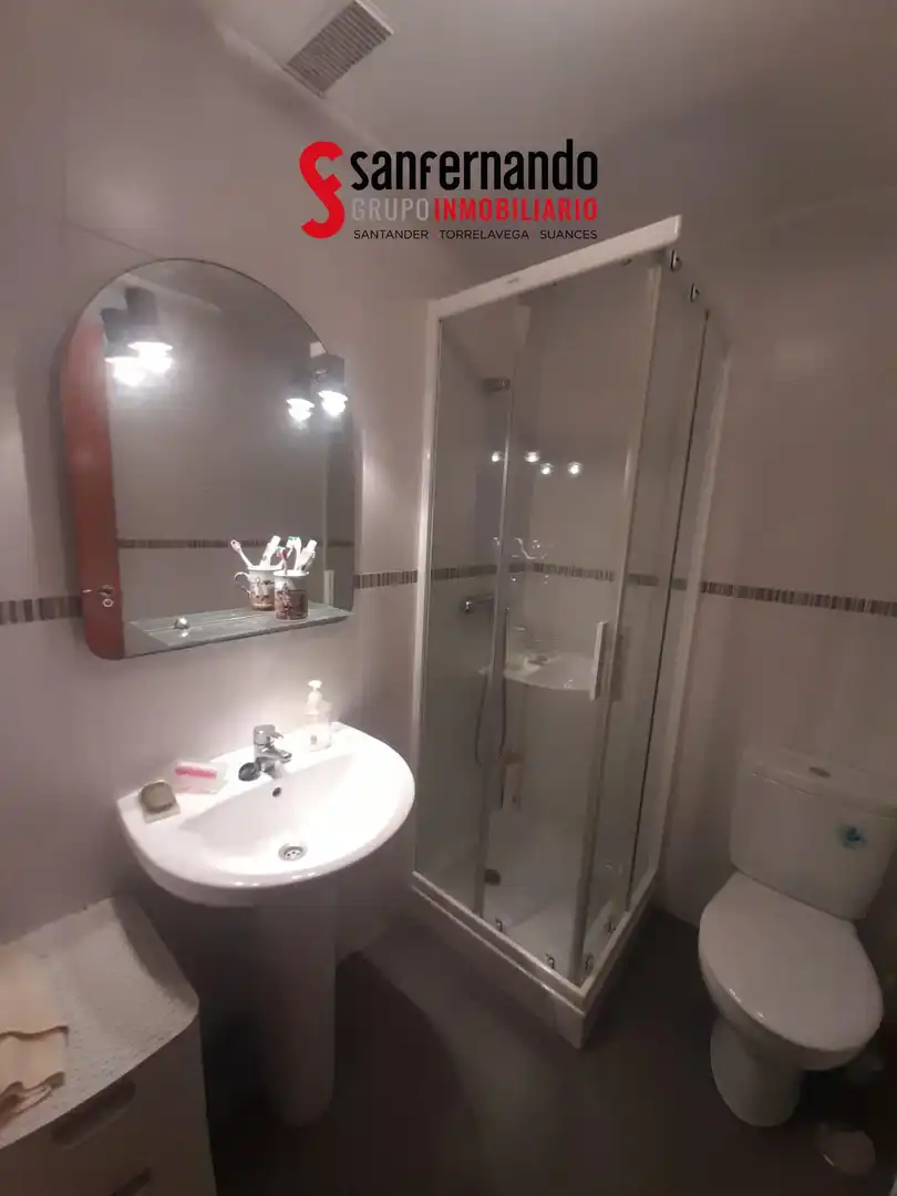 Bathroom of Flat for rent in Santander  with Furnished