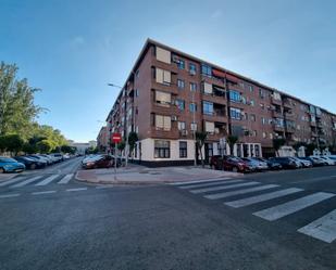 Vista exterior de Pis en venda en  Madrid Capital amb Calefacció, Parquet i Terrassa