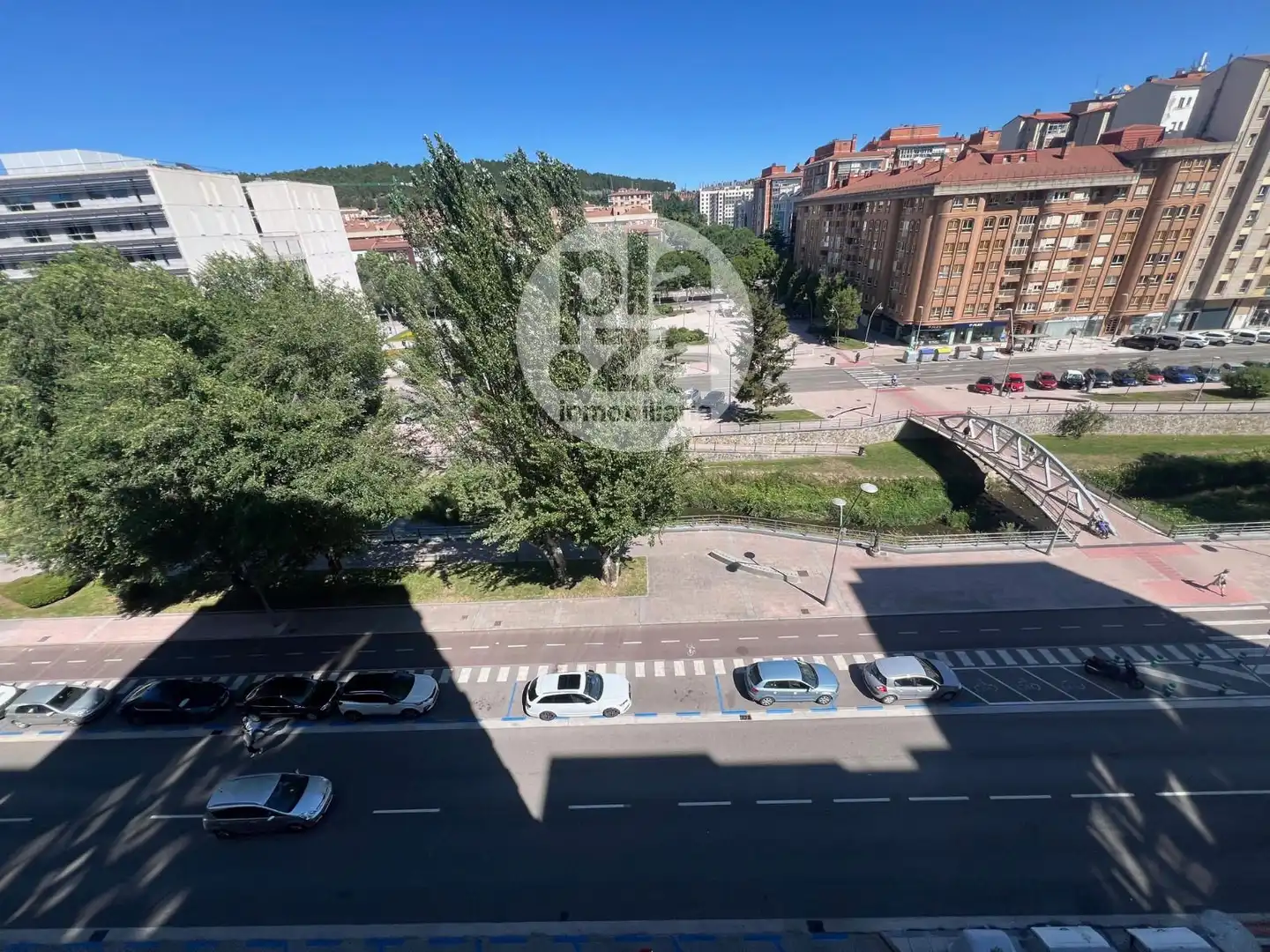 Parking de Piso de alquiler en Burgos con Calefacción, Terraza y Trastero