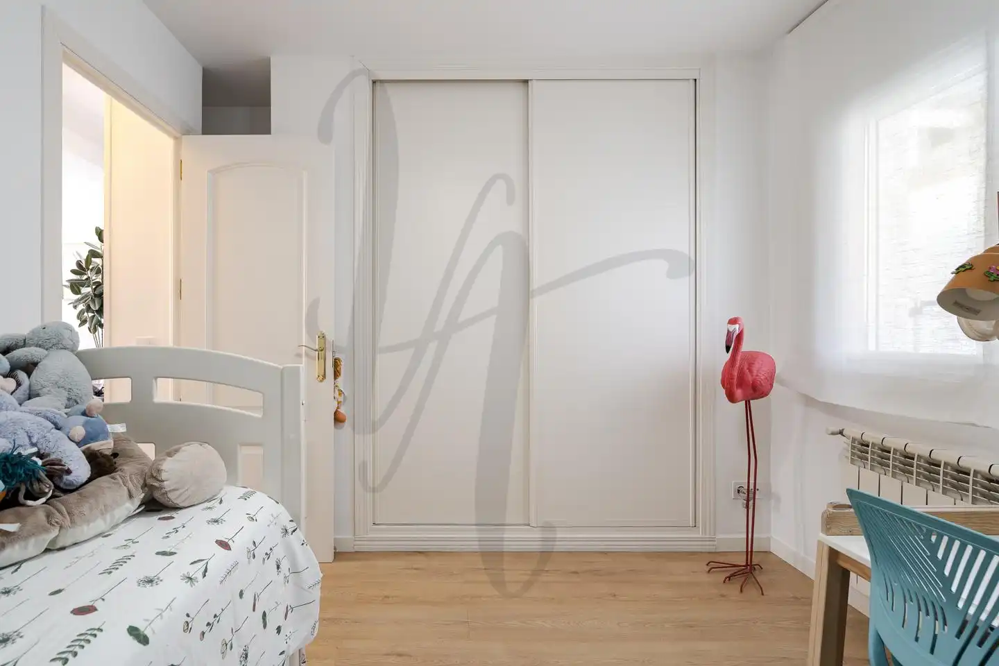 Flat for sale in Carril Del Conde, Canillas