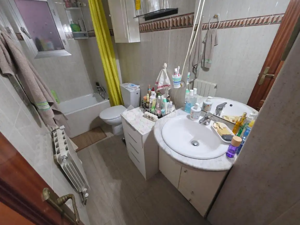 Baño de Piso en venta en Fuenlabrada con Aire acondicionado, Parquet y Terraza