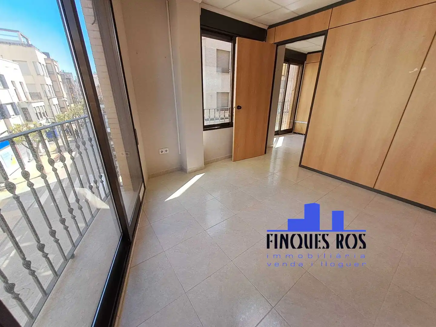 Office for rent in Vinaròs  with Air Conditioner and Heating