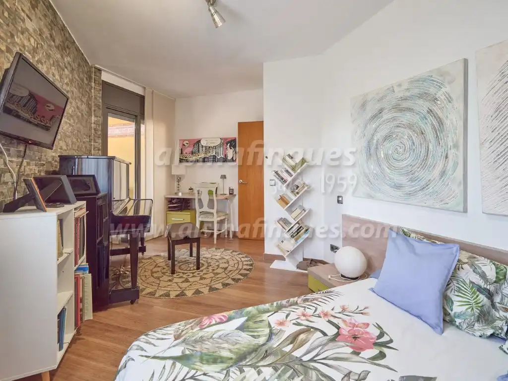 Dormitori de Casa o xalet en venda en Lloret de Mar amb Calefacció, Jardí privat i Terrassa
