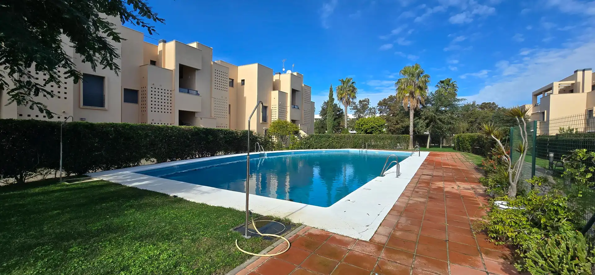 Piscina de Pis en venda en Chipiona amb Aire condicionat, Terrassa i Traster