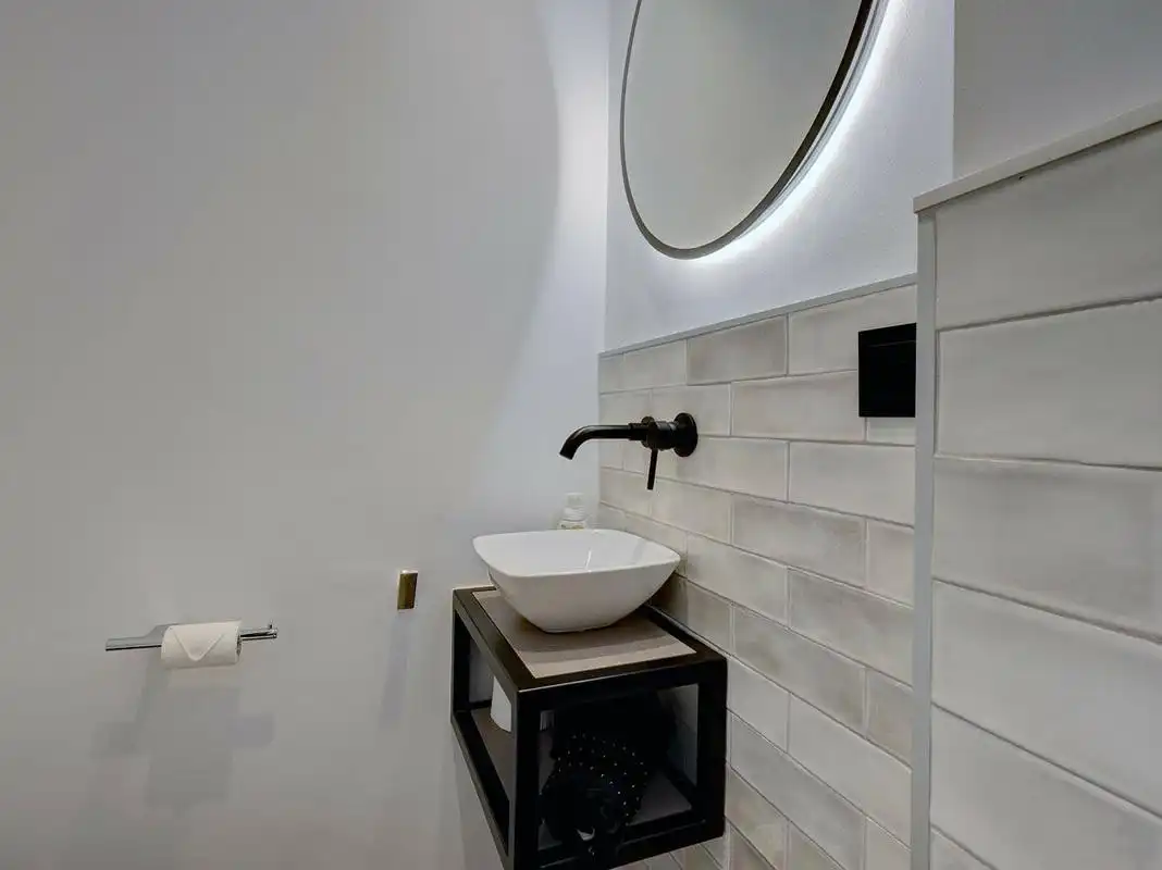 Badezimmer von Haus oder Chalet zur Miete in Marbella mit Klimaanlage, Privatgarten und Terrasse