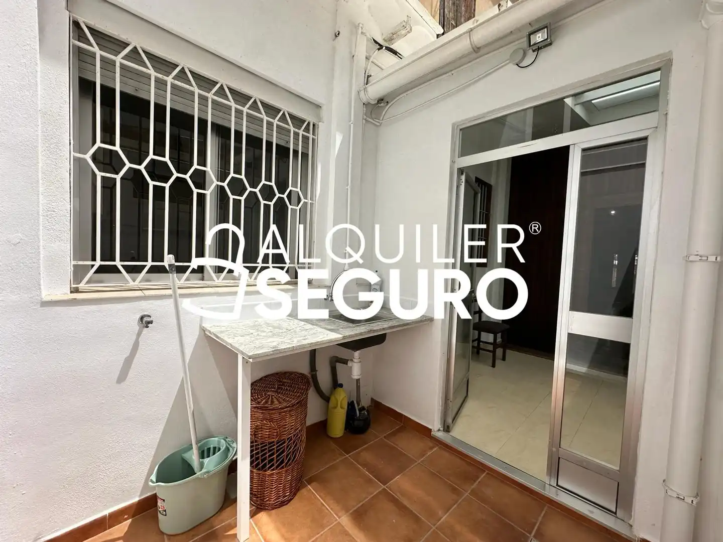 Vista exterior de Piso de alquiler en Valencia con Aire acondicionado, Terraza y Amueblado