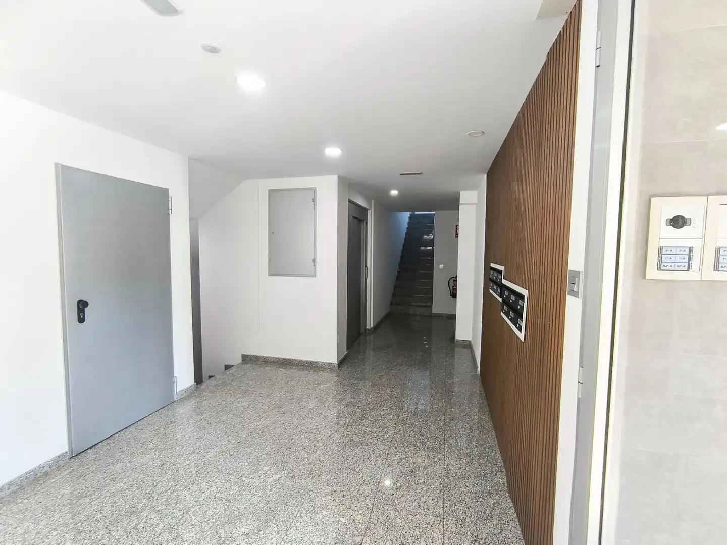 Piso en venta en Oliver-Valdefierro