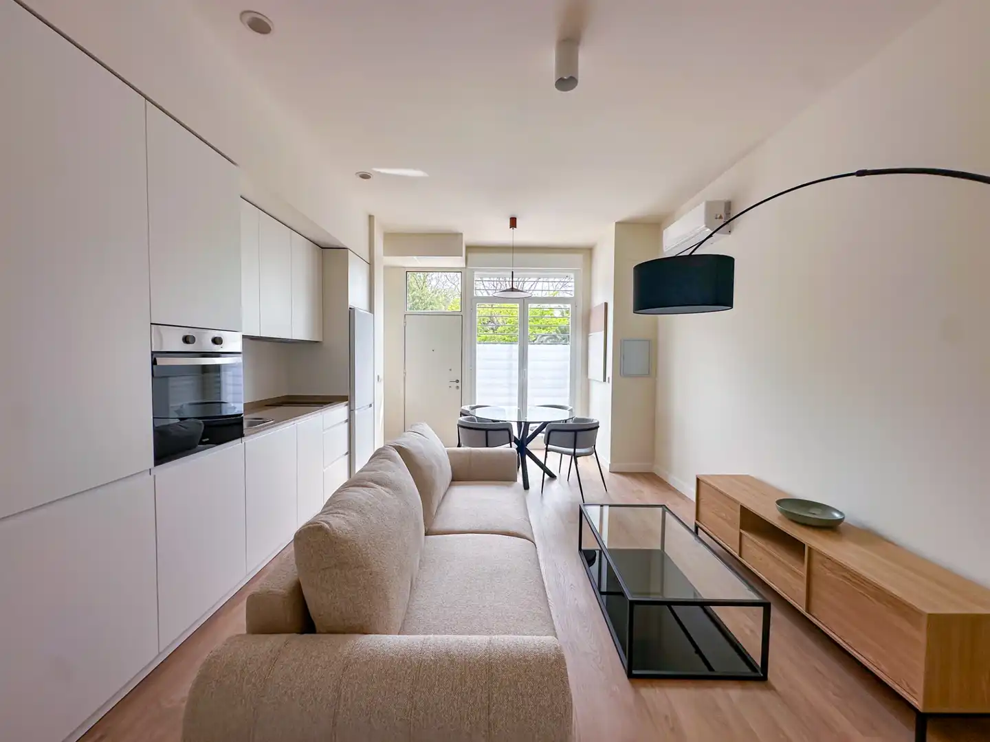 Flat with pool for sale in Calle Cueva de Menga 1