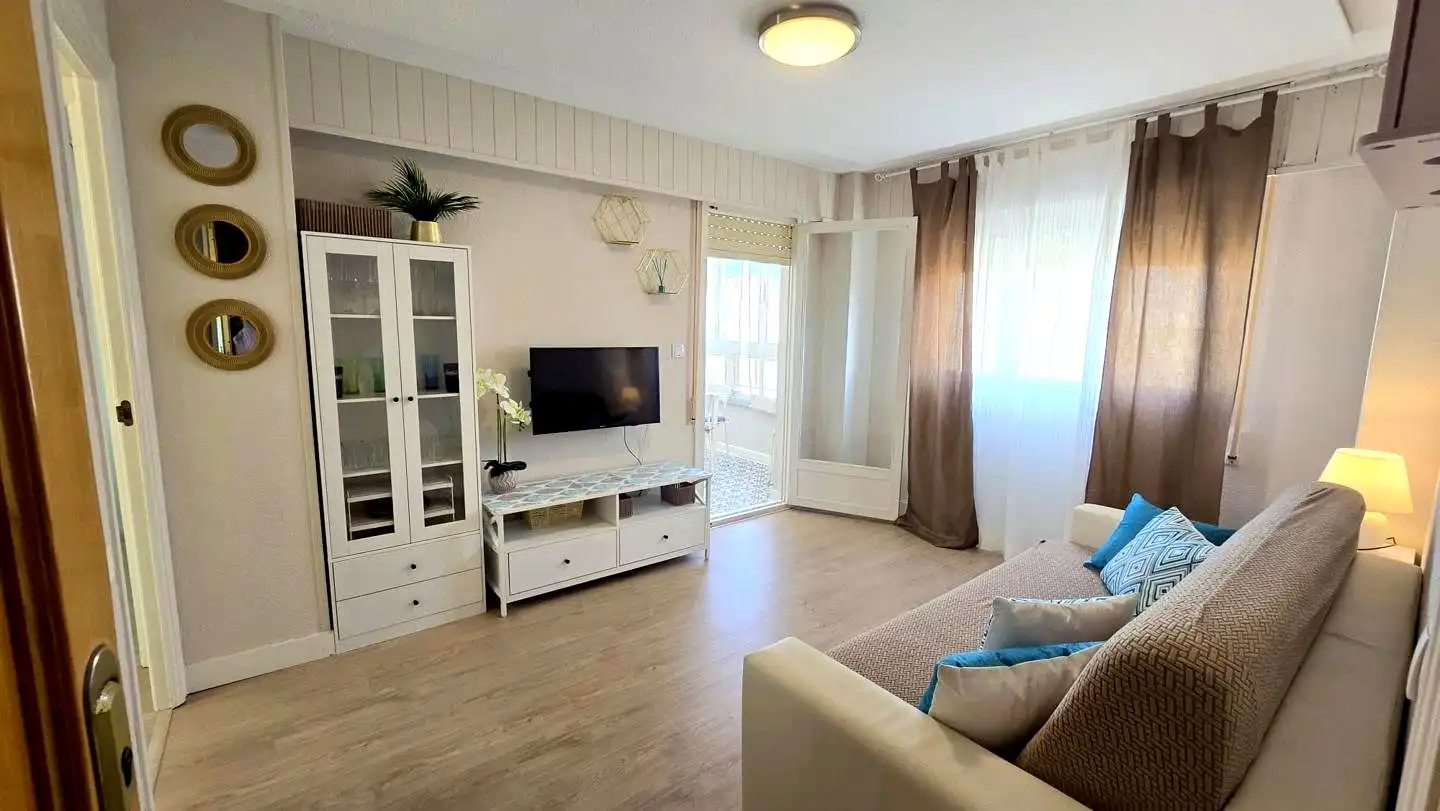 Apartments for rent in De La Rioja, 129, Playa de Gandia