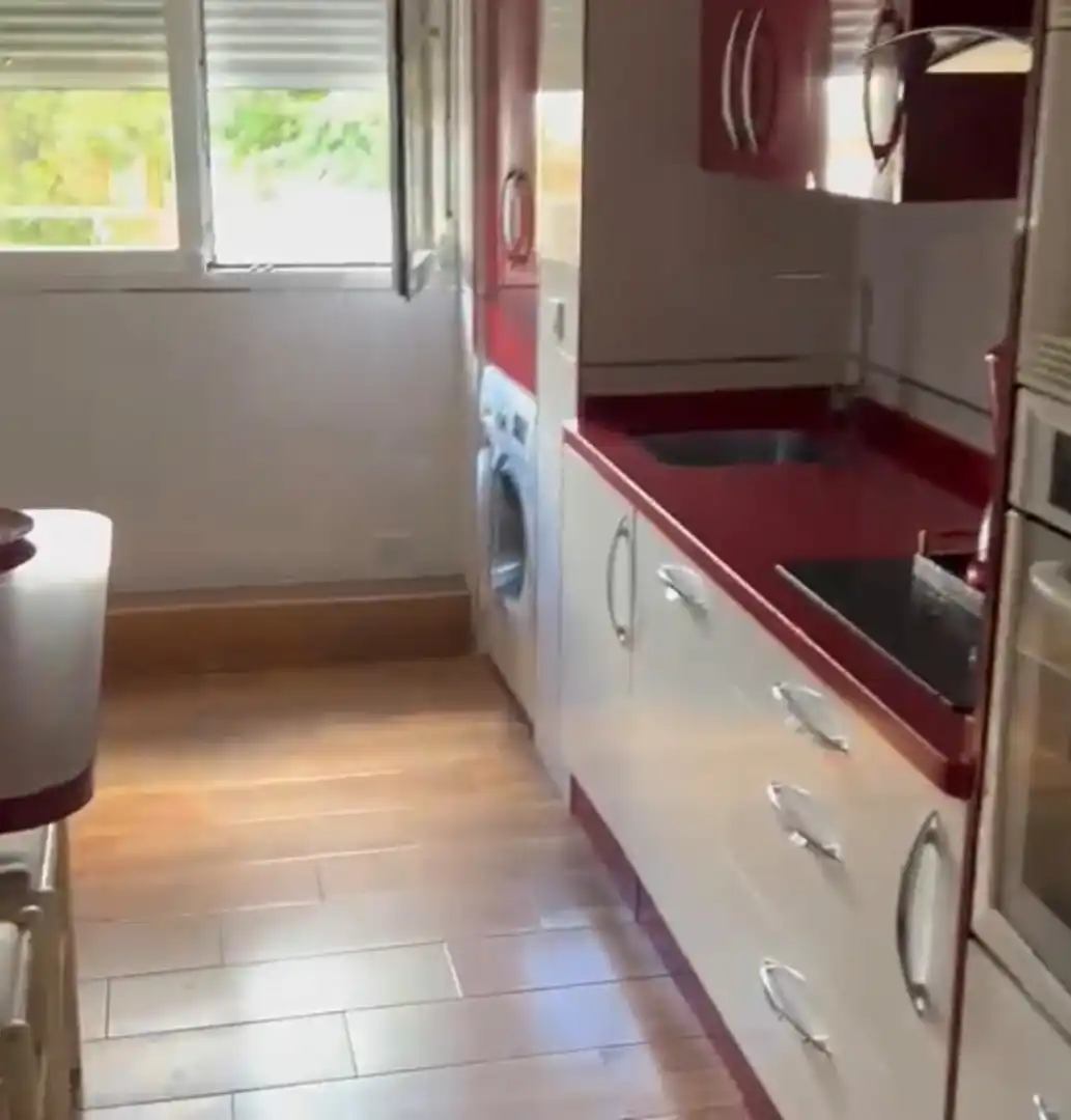 Küche von Wohnung zum Verkauf in Huelva mit Klimaanlage, Möbliert und Ofen